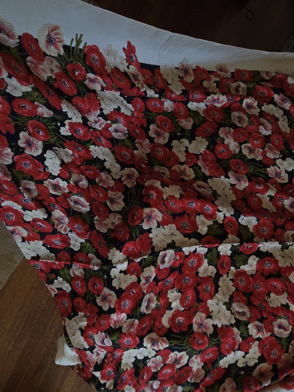 Anne Klein II Vintage 80s Red & White Poppy Floral Extra Large Silk Scarf